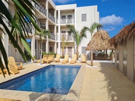 Long term rentals on Bonaire. Large portfolio 